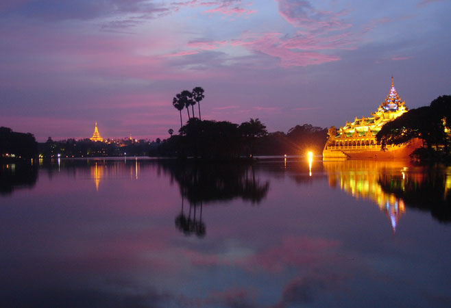 Kandawgyi Lake